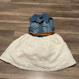 Lilt, toddler girls, sleeveless, denim and lace dress. Size XXS (4/5).